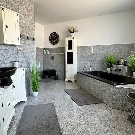 Amazing House In Вилла